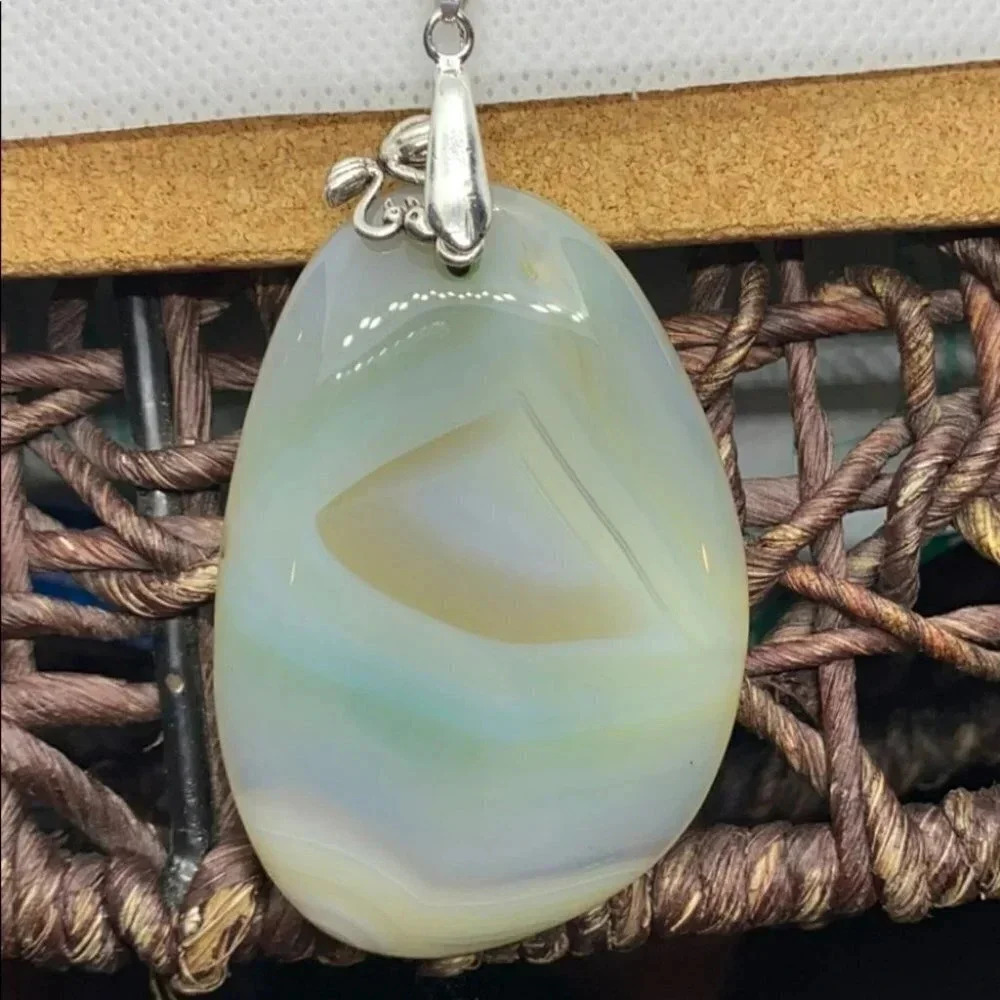 Agate Pendant‎ Necklace OS Gray White Swan Charm Snake Chain Statement
